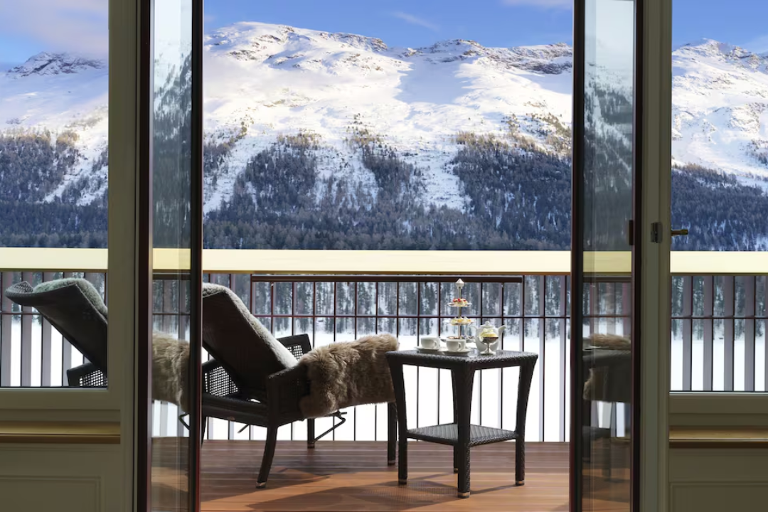 Badrutt’s Palace Hotel: O ícone da hospitalidade de luxo em St. Moritz